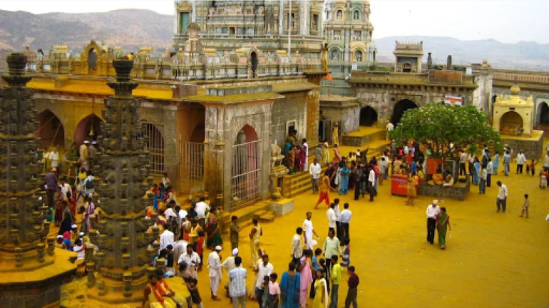 अखेर भाविकांसाठी प्रार्थनास्थळ सुरू अखेर भाविकांसाठी प्रार्थनास्थळ सुरू