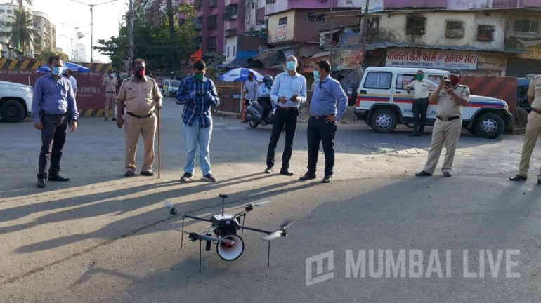 Covid-19 in Dharavi: धारावीत कोरोनावर यश संघ स्वयंसेवकांमुळेच? हा जरा अतिरेकच- शिवसेना Covid-19 in Dharavi: धारावीत कोरोनावर यश संघ स्वयंसेवकांमुळेच? हा जरा अतिरेकच- शिवसेना