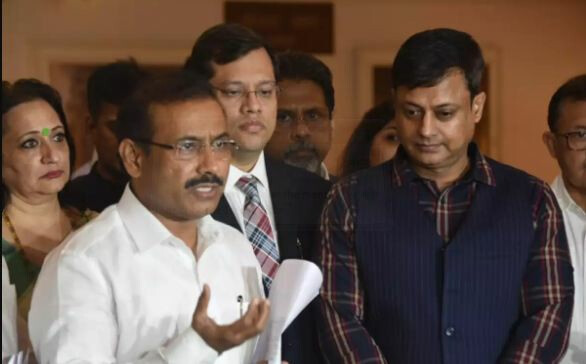 Exclusive: महाराष्ट्र सरकार शाळांना क्वारंटाईन सेंटर बनवण्याच्या विचारात