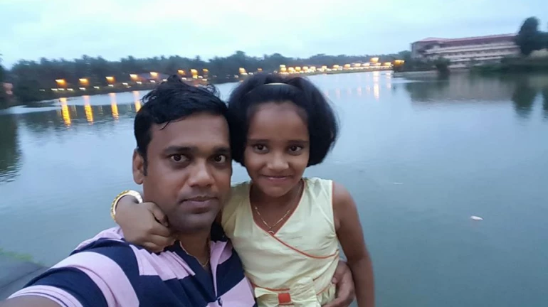 'देवा बाबांची काळजी घे', पोलिसाच्या मुलीचं भावनिक पत्र! 'देवा बाबांची काळजी घे', पोलिसाच्या मुलीचं भावनिक पत्र!