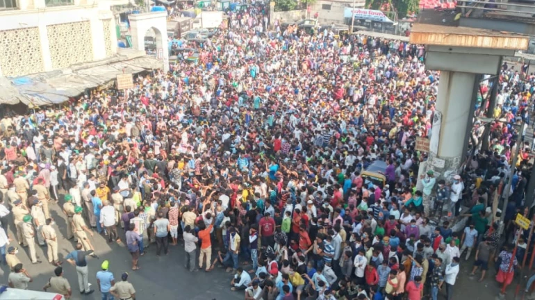 वांद्रे गर्दी प्रकरणी अटक केलेल्या दुबेची पोलिस कोठडीत रवानगी वांद्रे गर्दी प्रकरणी अटक केलेल्या दुबेची पोलिस कोठडीत रवानगी