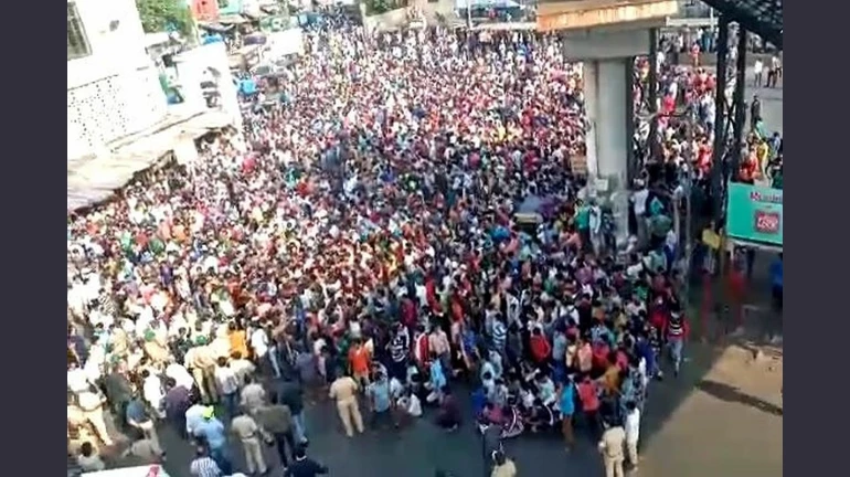 Bandra Gathering: Mumbai Police registers three FIRs, journalist detained for spreading misinformation Bandra Gathering: Mumbai Police registers three FIRs, journalist detained for spreading misinformation