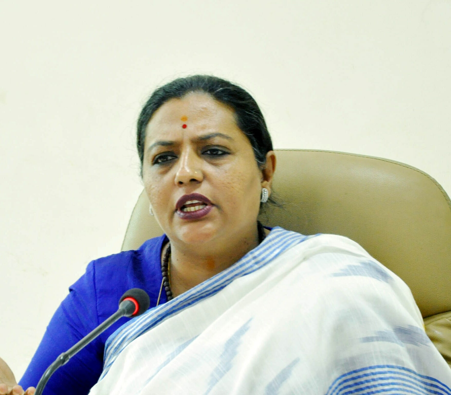 मंत्री यशोमति ठाकुर को 3 महीने की सजा