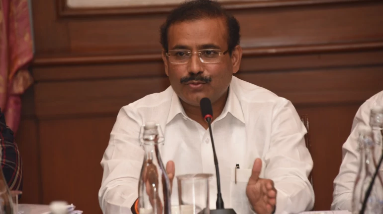 बर्ड फ्लू धोकादायक, राज्यात हायअलर्ट घोषित करण्याची गरज- राजेश टोपे बर्ड फ्लू धोकादायक, राज्यात हायअलर्ट घोषित करण्याची गरज- राजेश टोपे