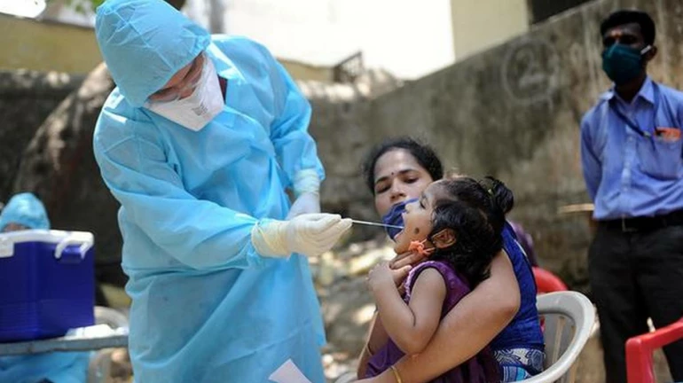 Coronavirus Updates: मुंबईतील रुग्णसंख्या २ हजार ७९८ वर पोहोचली Coronavirus Updates: मुंबईतील रुग्णसंख्या २ हजार ७९८ वर पोहोचली