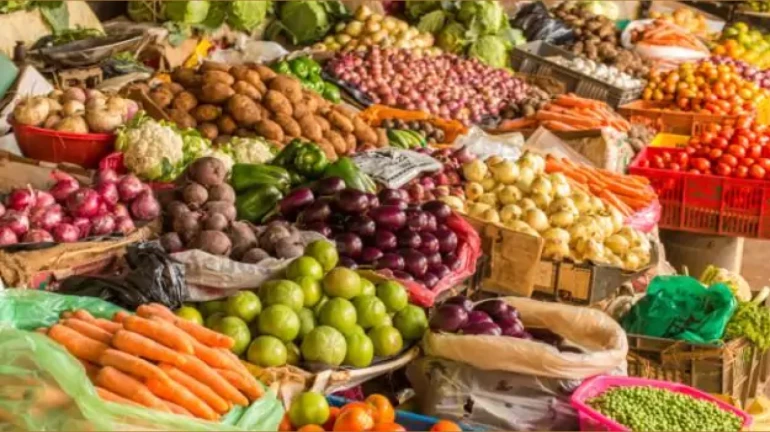 Vashi's APMC Fruit market reopens after 9 days