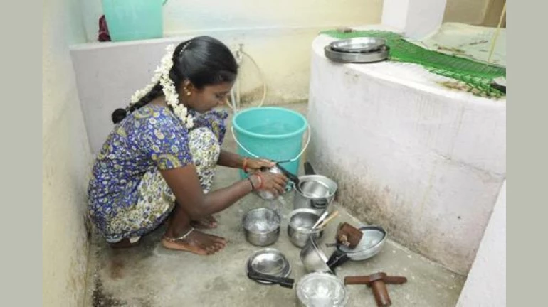 कोरोनामुळं घरकामगारांवर आर्थिक संकट कोरोनामुळं घरकामगारांवर आर्थिक संकट