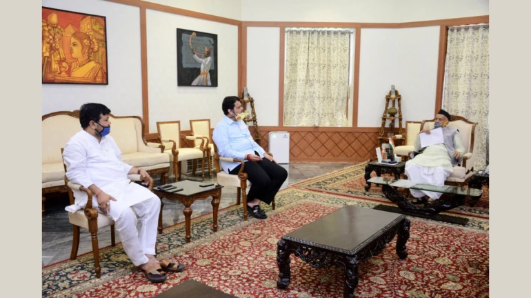 Undeclared emergency in Maharashtra, journalists being harassed: Devendra Fadnavis tells Governor Undeclared emergency in Maharashtra, journalists being harassed: Devendra Fadnavis tells Governor