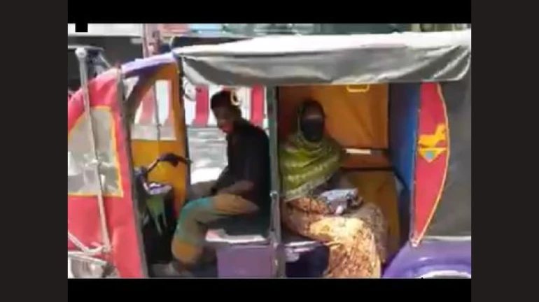 सोशल डिस्टन्सिंगची रिक्षा पाहून आनंद महिंद्रा भारावले, चालकाला दिली जॉबची ऑफर सोशल डिस्टन्सिंगची रिक्षा पाहून आनंद महिंद्रा भारावले, चालकाला दिली जॉबची ऑफर