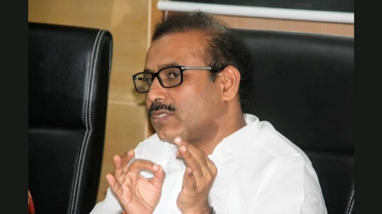 First Plasma Therapy Experiment on Covid-19 Patient in Mumbai Successful: Rajesh Tope First Plasma Therapy Experiment on Covid-19 Patient in Mumbai Successful: Rajesh Tope