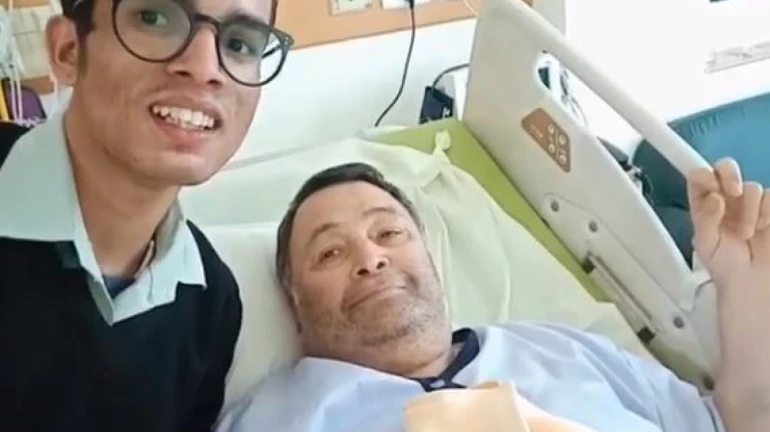 Rishi Kapoor's hospital video goes viral; shares a heart-warming message
