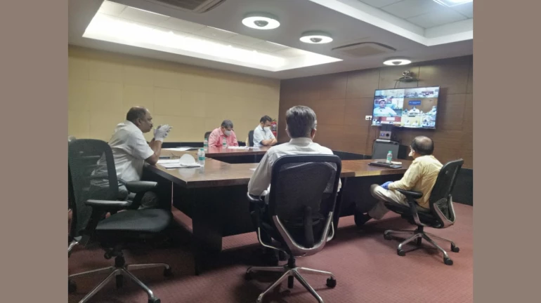 परराज्यातील, राज्यांतर्गत अडकलेल्यांना मूळ गावी जाण्यासाठी नियोजन सुरू- अनिल परब परराज्यातील, राज्यांतर्गत अडकलेल्यांना मूळ गावी जाण्यासाठी नियोजन सुरू- अनिल परब