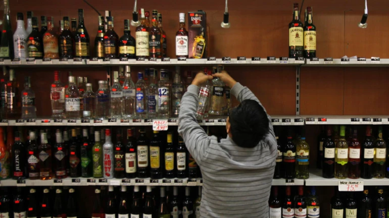 Liquor worth ₹11 crores sold in Maharashtra in just one day Liquor worth ₹11 crores sold in Maharashtra in just one day