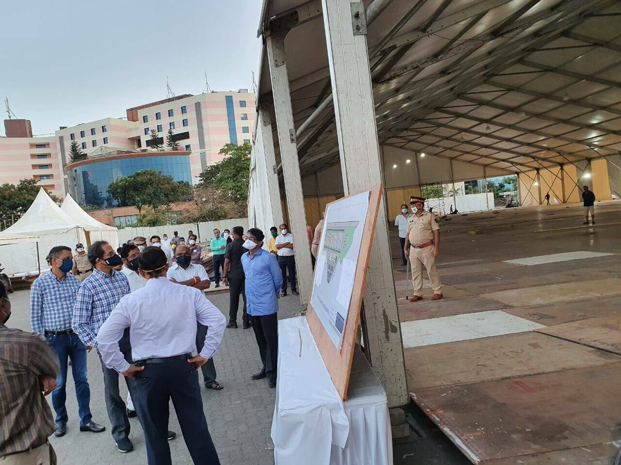 कोरोना वायरस - बीकेसी में तैयार हो रहा है 1000 बेड का अस्पताल