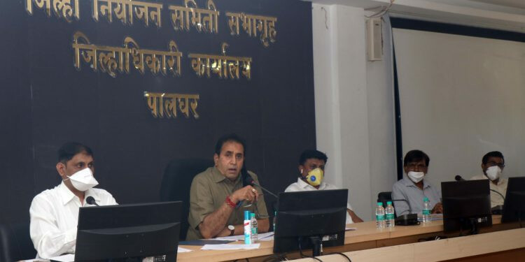 Maharashtra government sends Palghar SP Gaurav Singh on compulsory leave over mob lynching incident