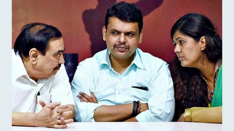 खडसे, मुडेंना पुन्हा डावललं, भाजपने केली विधान परिषदेच्या उमेदवारांची घोषणा खडसे, मुडेंना पुन्हा डावललं, भाजपने केली विधान परिषदेच्या उमेदवारांची घोषणा