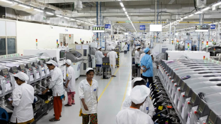 राज्यातील 25 हजार कंपन्यांचं उत्पादन सुरू - उद्योगमंत्री सुभाष देसाई राज्यातील 25 हजार कंपन्यांचं उत्पादन सुरू - उद्योगमंत्री सुभाष देसाई