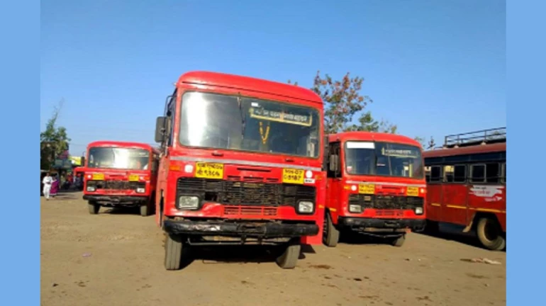 MSRTC हड़ताल: सभी 250 डिपो बंद, राजू शेट्टी की पार्टी ने बढ़ाया समर्थन MSRTC हड़ताल: सभी 250 डिपो बंद, राजू शेट्टी की पार्टी ने बढ़ाया समर्थन