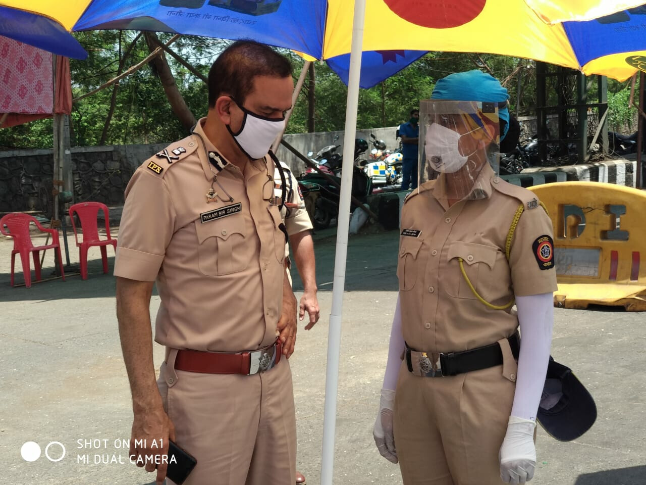 पोलिसांचे मनोबल वाढवण्यासाठी स्वत: मुंबईचे पोलिस आयुक्त रस्त्यावर