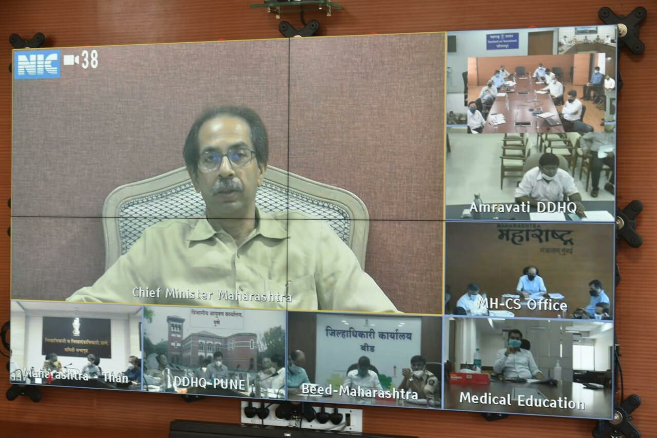 किसी भी तरह काँटेन्मेंट जोन के बाहर न हो कोरोना का प्रसार - मुख्यमंत्री