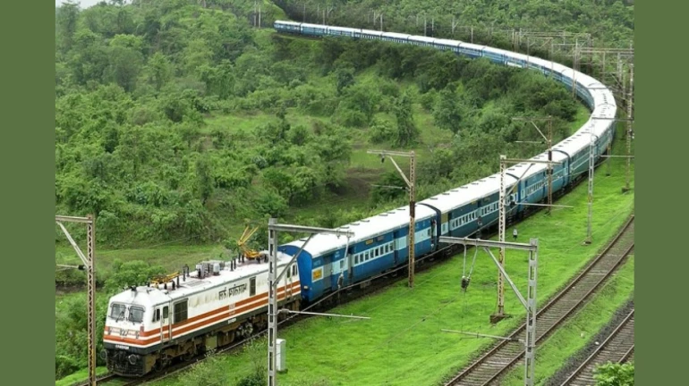 रेल्वेकडून ३० जूनपर्यंतची तिकिटं रद्द, श्रमीक विशेष ट्रेन सुरुच राहणार रेल्वेकडून ३० जूनपर्यंतची तिकिटं रद्द, श्रमीक विशेष ट्रेन सुरुच राहणार