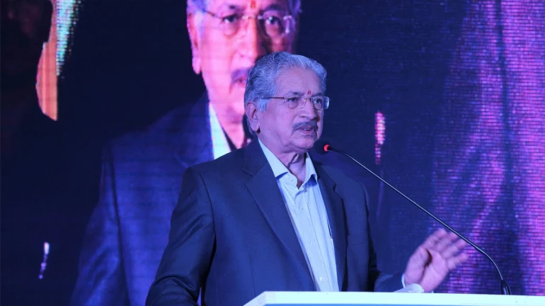 महाराष्ट्रात उद्योग सुरू करा, सुभाष देसाई यांचं उद्योजकांना आवाहन महाराष्ट्रात उद्योग सुरू करा, सुभाष देसाई यांचं उद्योजकांना आवाहन