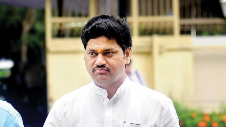 धनंजय मुंडेंची आमदारकी संकटात?; भाजपची निवडणूक आयोगाकडे तक्रार धनंजय मुंडेंची आमदारकी संकटात?; भाजपची निवडणूक आयोगाकडे तक्रार