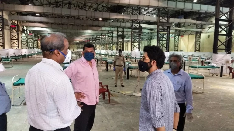 गोरेगांव के नेस्को विलगिकरण केंद्र का पालकमंत्री अस्लम शेख और आदित्य ठाकरे ने किया दौरा गोरेगांव के नेस्को विलगिकरण केंद्र का पालकमंत्री अस्लम शेख और आदित्य ठाकरे ने किया दौरा