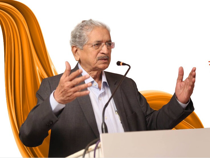 मराठी युवाओं को उद्योग में नए अवसरों का लाभ उठाना चाहिए - उद्योग मंत्री सुभाष देसाई