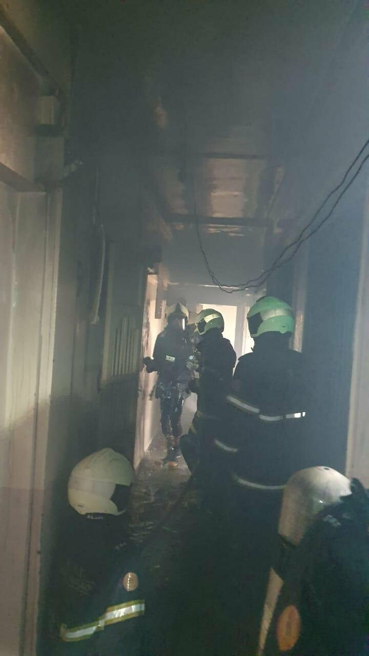 मुंबईतील माझगाव परिसरातील इमारतीला भीषण आग, दोघांची सुखरूप सुटका