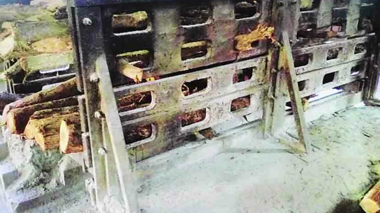 कोरोनामृतांच्या संख्येत वाढ झाल्यानं विद्युतदाहिनीत बिघाड कोरोनामृतांच्या संख्येत वाढ झाल्यानं विद्युतदाहिनीत बिघाड