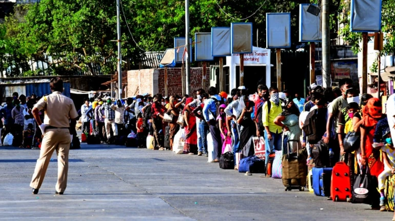 लॉकडाउन का डर, श्रमिक मजदूर करने लगे पलायन लॉकडाउन का डर, श्रमिक मजदूर करने लगे पलायन