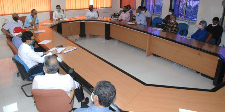 राज्य में केवल आठ से दस दिनों के लिए पर्याप्त रक्त की आपूर्ति है