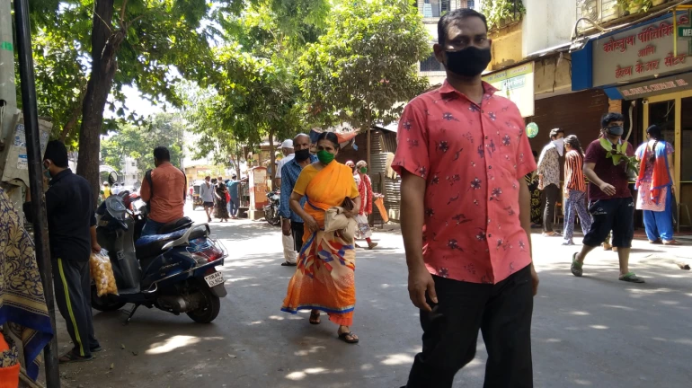 मास्क न घातल्याप्रकरणी मुंबई पोलिसांनी ७४ जणांवर नोंदवले गुन्हे मास्क न घातल्याप्रकरणी मुंबई पोलिसांनी ७४ जणांवर नोंदवले गुन्हे