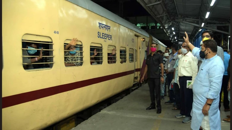 After Uddhav's taunts, Piyush Goyal kept poking Maharashtra government till 2:00 AM After Uddhav's taunts, Piyush Goyal kept poking Maharashtra government till 2:00 AM