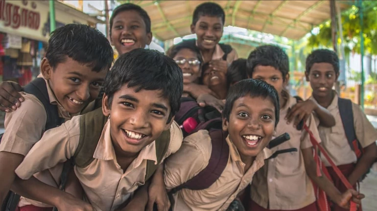 महाराष्ट्र में 5वीं से 8वीं  के छात्रों के लिए फिर से खुलेंगे स्कूल