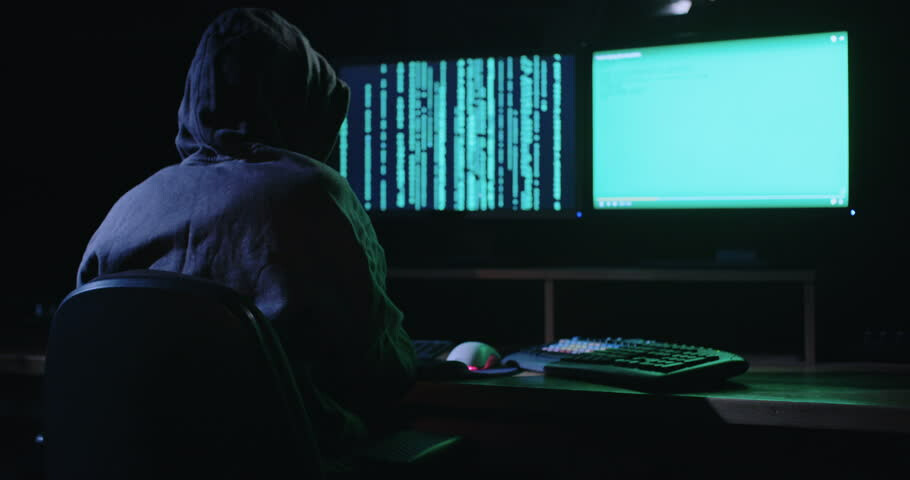 17-year-old boy hacks famous coffee chain system to treat his pals