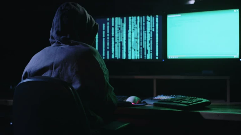 पाल्याच्या आॅनलाईन शिक्षणा दरम्यान घ्या काळजी, अन्यथा तुमची होऊ शकते फसवणूक पाल्याच्या आॅनलाईन शिक्षणा दरम्यान घ्या काळजी, अन्यथा तुमची होऊ शकते फसवणूक