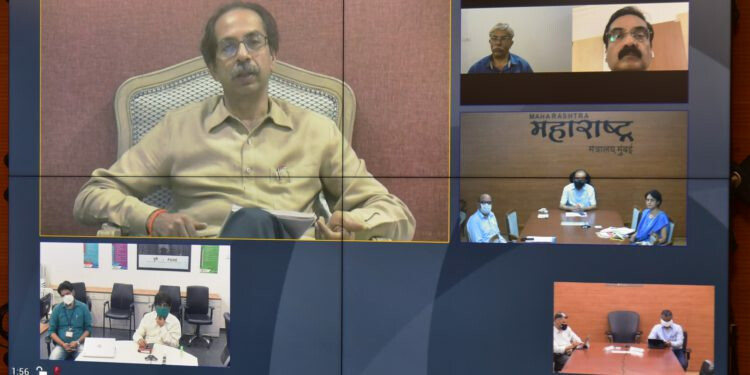 ऑनलाइन और डिजिटल शिक्षा के विकल्पों का व्यापक उपयोग करें