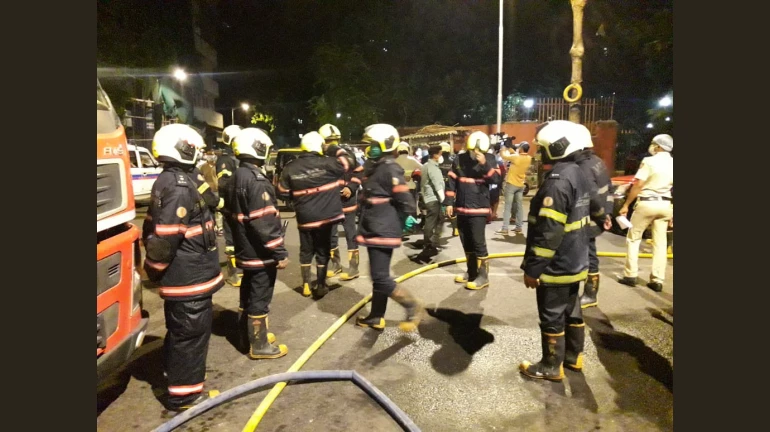 फार्च्यून होटल में लगी आग, 25 डॉक्टरों को बचाया गया