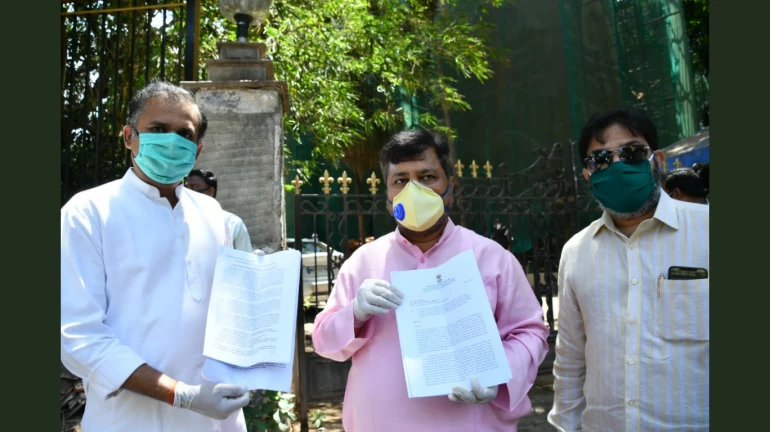 सोशल मीडियाची गळचेपी? भाजपने केली पोलिसांकडे ‘ही’ मागणी सोशल मीडियाची गळचेपी? भाजपने केली पोलिसांकडे ‘ही’ मागणी