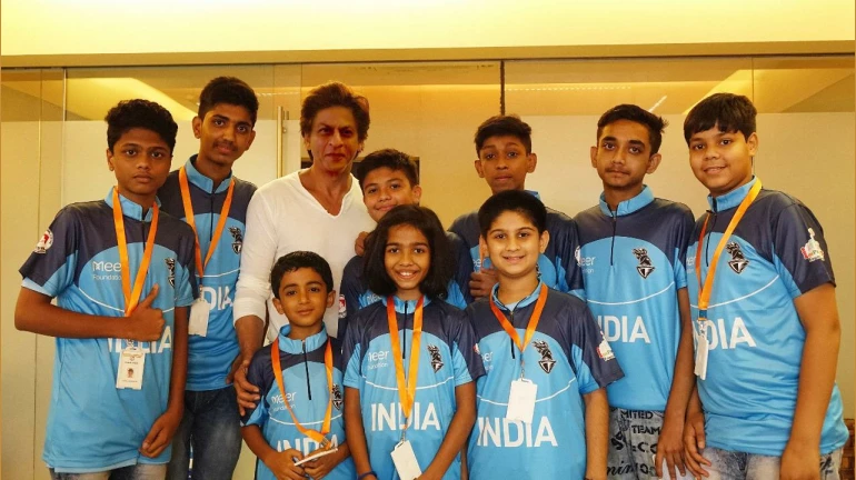 Shah Rukh and Gauri Khan come in support of Kolkata and the people affected by Cyclone Amphan