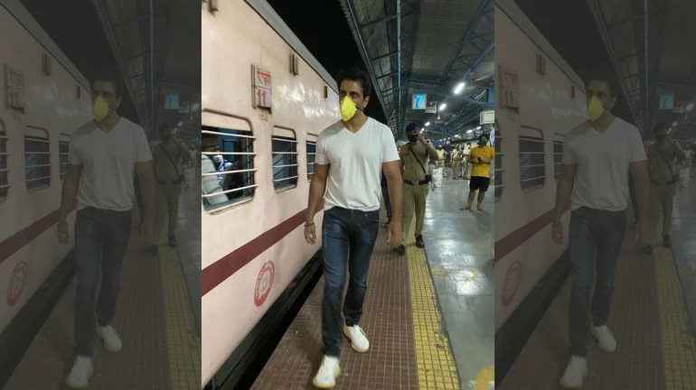 सोनू सूद ने 1,000 से अधिक प्रवासी मजदूरों को अब ट्रेन से भेजा घर सोनू सूद ने 1,000 से अधिक प्रवासी मजदूरों को अब ट्रेन से भेजा घर