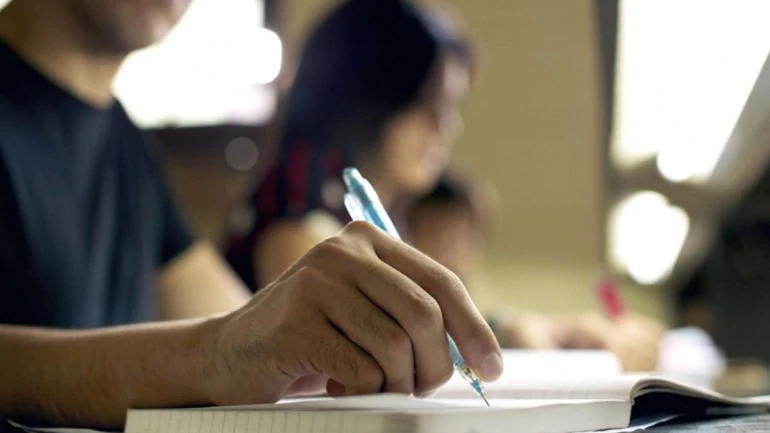 वैद्यकीय परीक्षांबाबतची अनिश्‍चितता दूर करा- अमित देशमुख