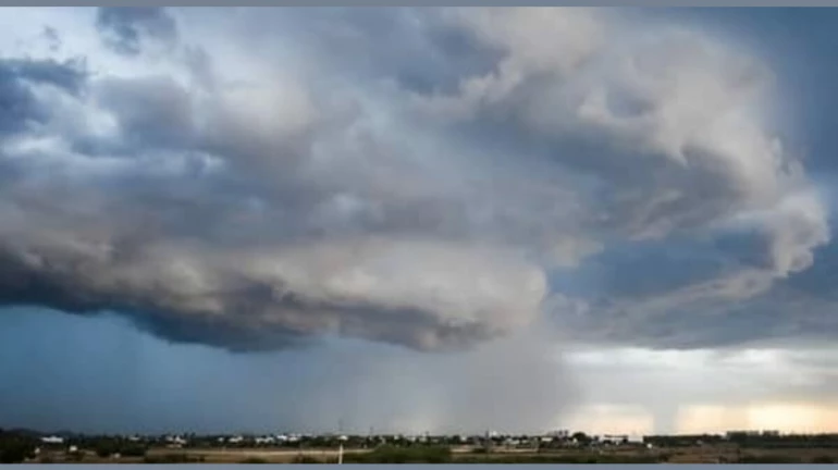 'निसर्ग' चक्रीवादळ अलिबाग समुद्र किनाऱ्याला धडकणार 'निसर्ग' चक्रीवादळ अलिबाग समुद्र किनाऱ्याला धडकणार