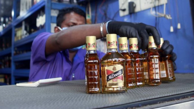 Mumbai: Over-the-counter sale permitted in liquor shops now Mumbai: Over-the-counter sale permitted in liquor shops now