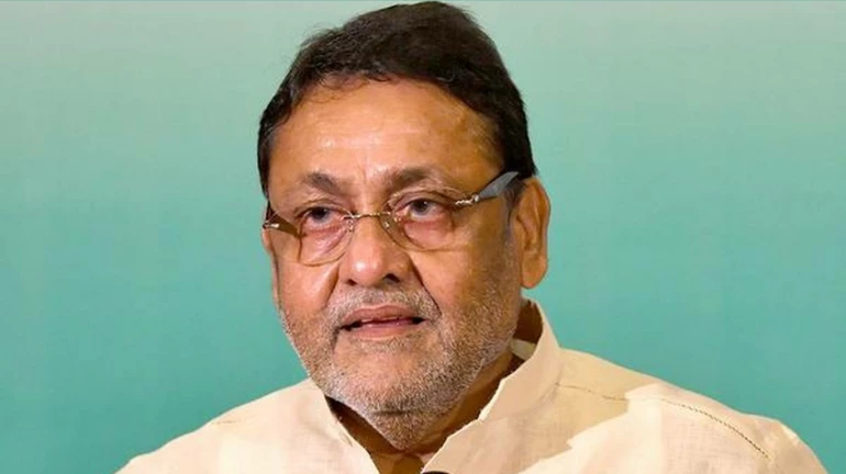 नवाब मलिकांवर व्यक्तीगत आराेप नाहीत, शरद पवार यांनी केली पाठराखण नवाब मलिकांवर व्यक्तीगत आराेप नाहीत, शरद पवार यांनी केली पाठराखण