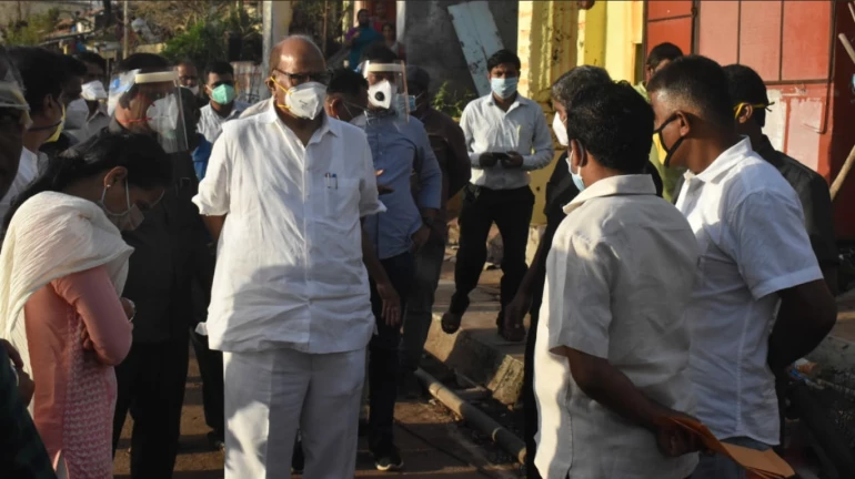 राज ठाकरेंनी केला शरद पवारांना फोन, पण… राज ठाकरेंनी केला शरद पवारांना फोन, पण…