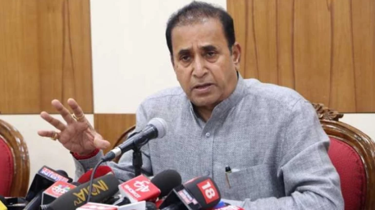 कांग्रेस की मांग पर अनिल देशमुख ने कहा- जांच कराएंगे सेलिब्रेटियों के ट्वीट्स कांग्रेस की मांग पर अनिल देशमुख ने कहा- जांच कराएंगे सेलिब्रेटियों के ट्वीट्स