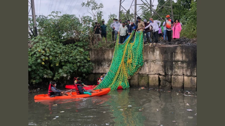 Three-year-old falls in a nullah in Ghatkopar Three-year-old falls in a nullah in Ghatkopar